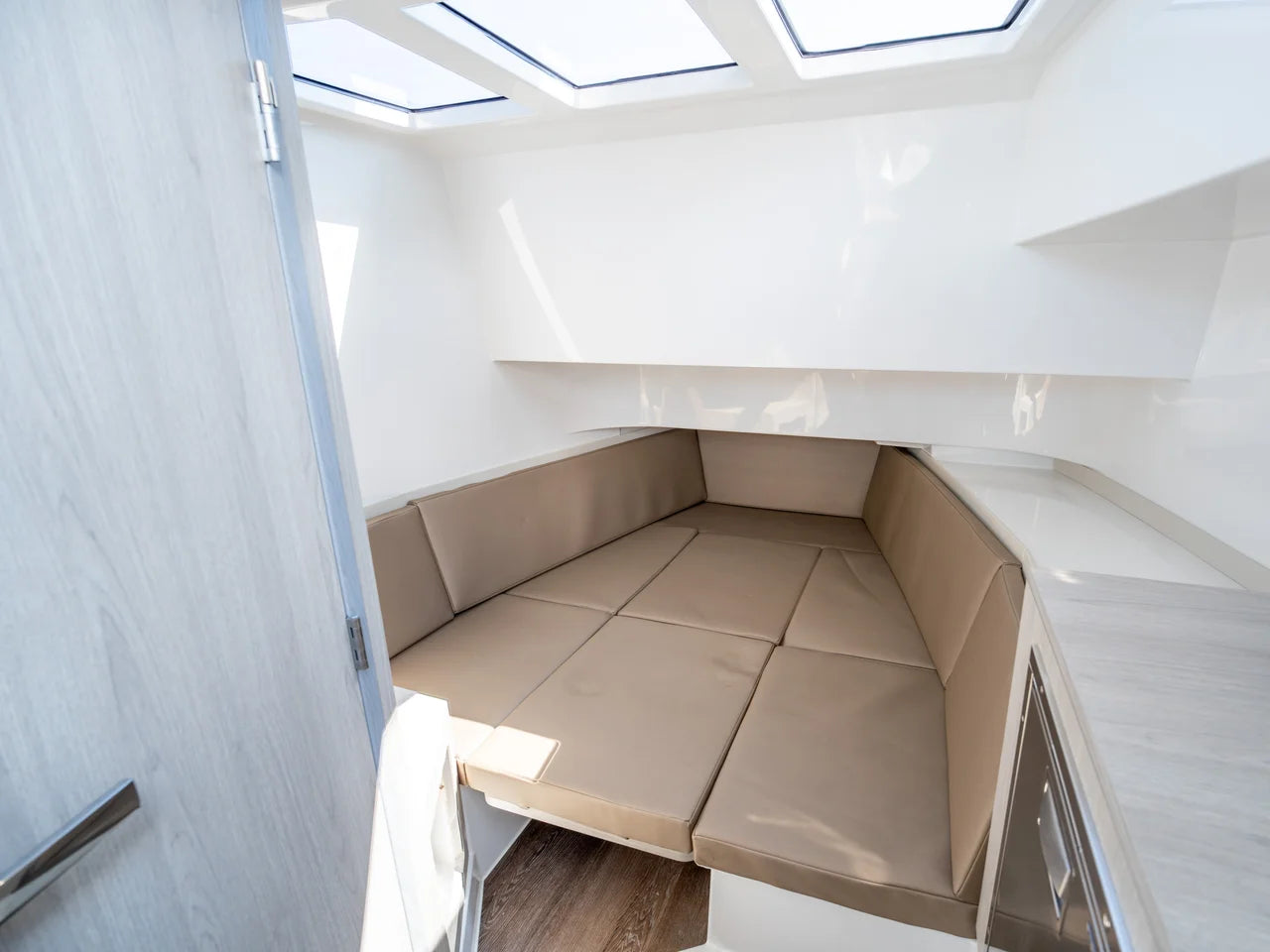 2027 Cruisers Yachts 38 VTR EC 38.0 feet, Wrightsville Beach, North Carolina #16