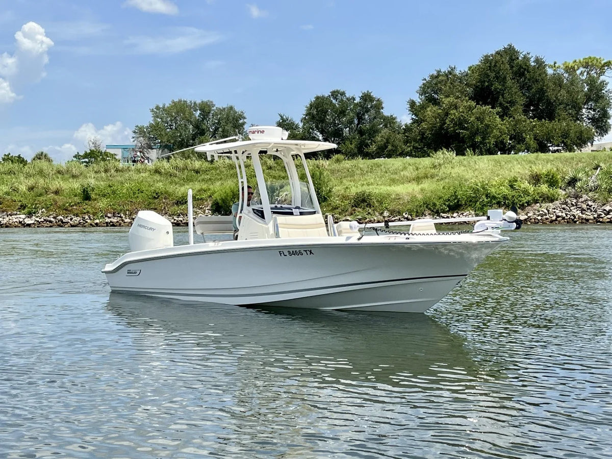 2025 Boston Whaler 250 DAUNTLESS 25.0 feet, Venice, Florida #7