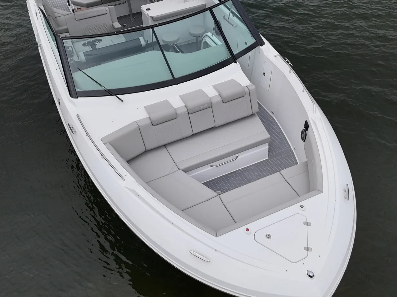 2026 Cruisers Yachts 38 GLS 37.0 feet, Lake Ozark, MO #7