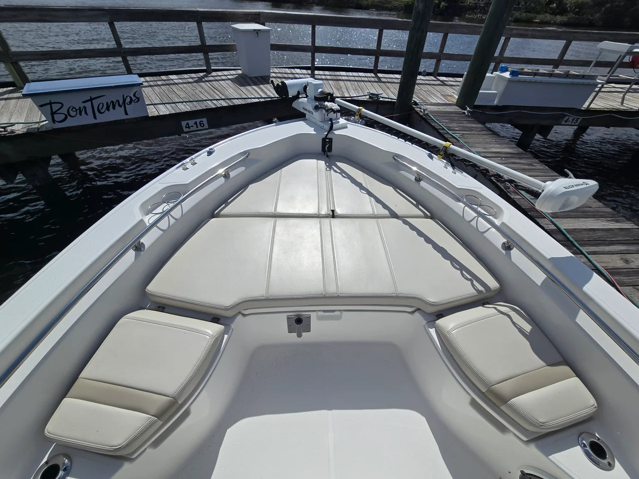 2023 Boston Whaler 250 DAUNTLESS 25.0 feet, Stuart, Florida #25