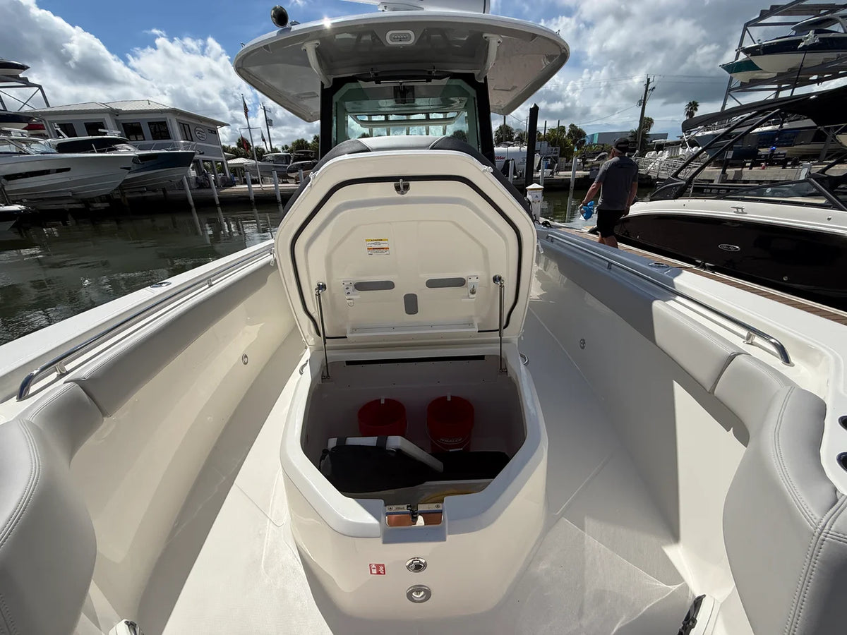 2026 Boston Whaler 330 Outrage 33.0 feet, Sarasota, FL #15
