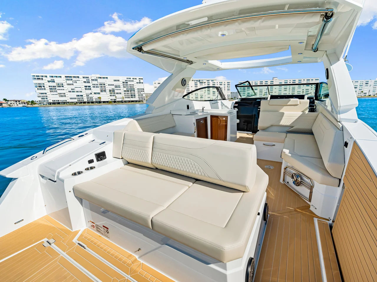 2026 Cruisers Yachts 38 GLS Outboard 38.0 feet, St Petersburg, FL #51
