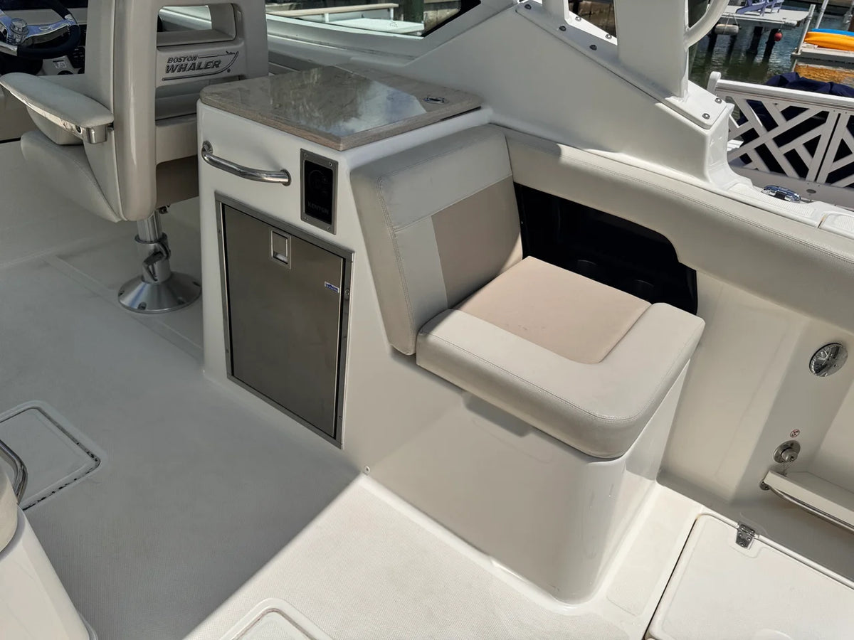 2022 Boston Whaler 280 VANTAGE 28.0 feet, St Petersburg, FL #12