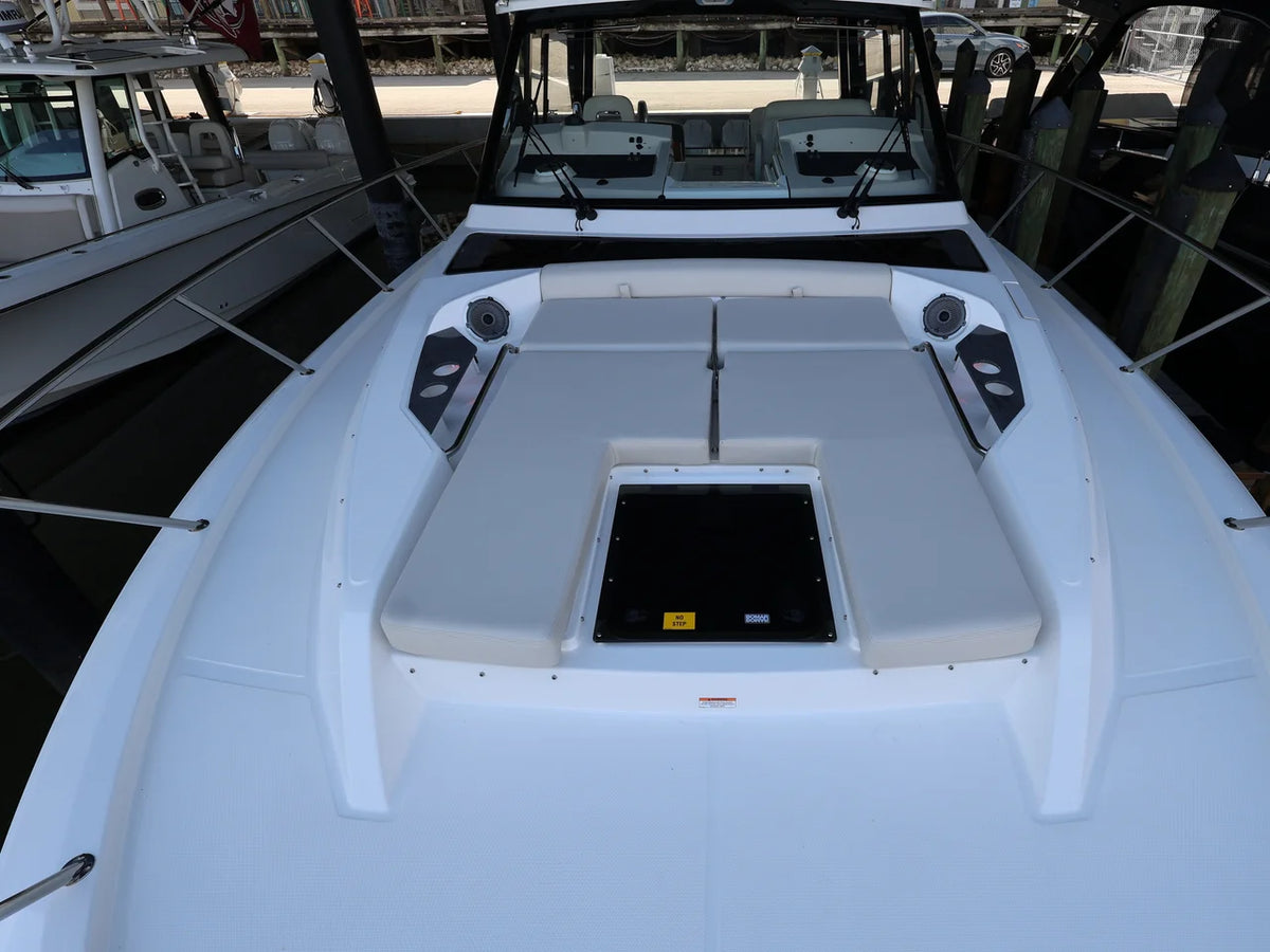2026 Boston Whaler 405 Conquest 40.0 feet, Naples, Florida #96