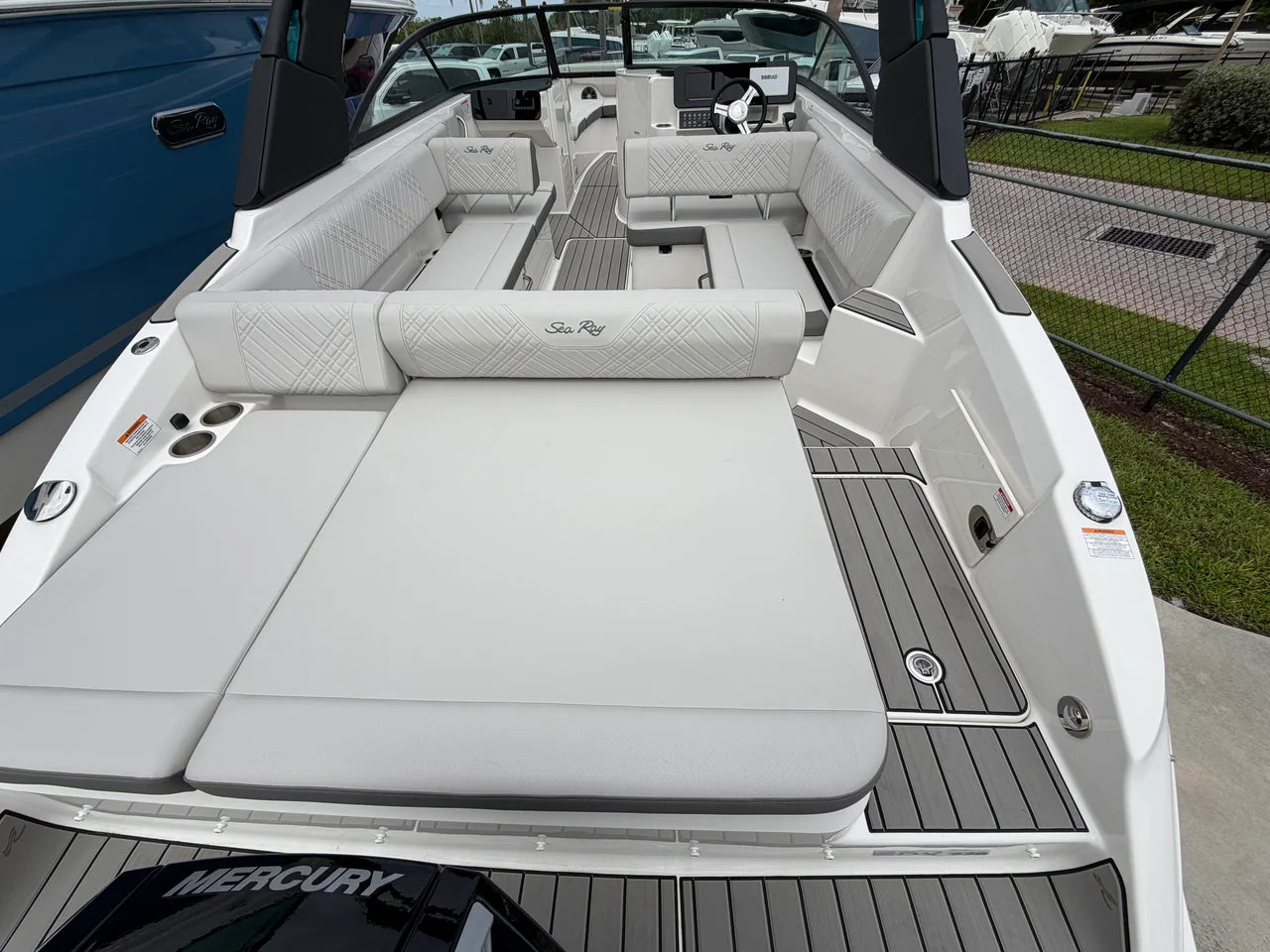2026 Sea Ray SDX 270 Outboard 27.0 feet, Stuart, Florida #3