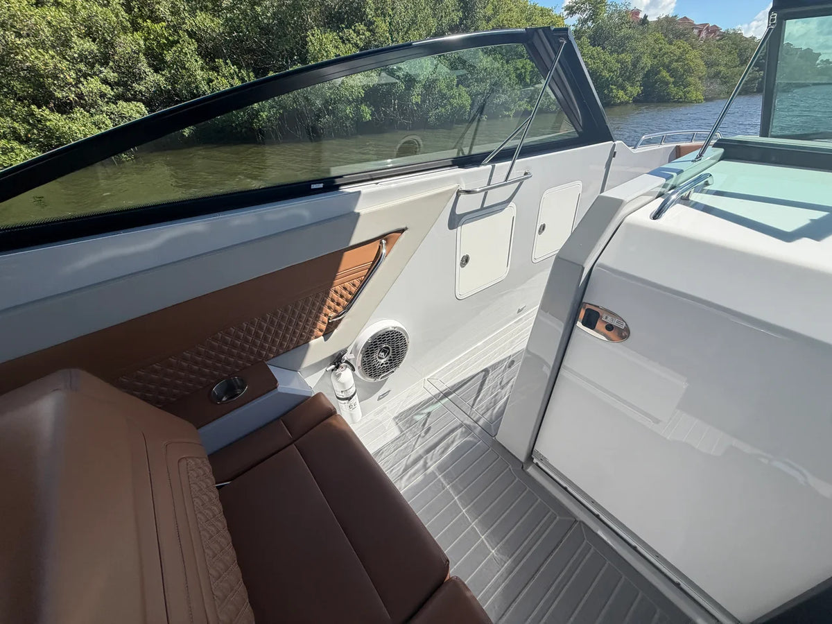 2024 Cruisers Yachts 34 GLS South Beach Outboard 34.0 feet, Clearwater, Florida #13