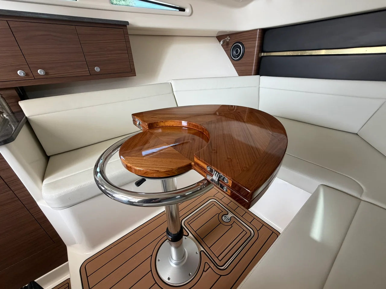 2023 Boston Whaler 325 CONQUEST 32.0 feet, Naples, FL #47