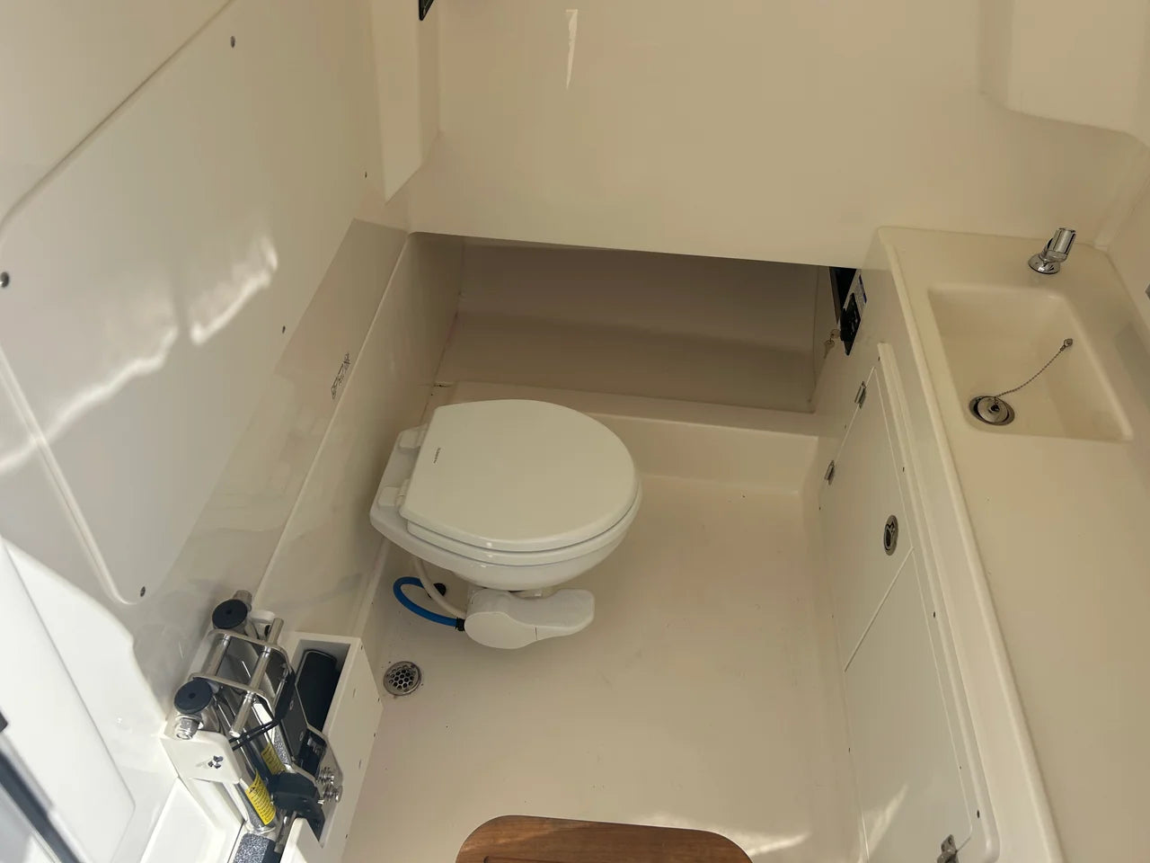 2026 Boston Whaler 330 Outrage 33.0 feet, Pensacola, Florida #33