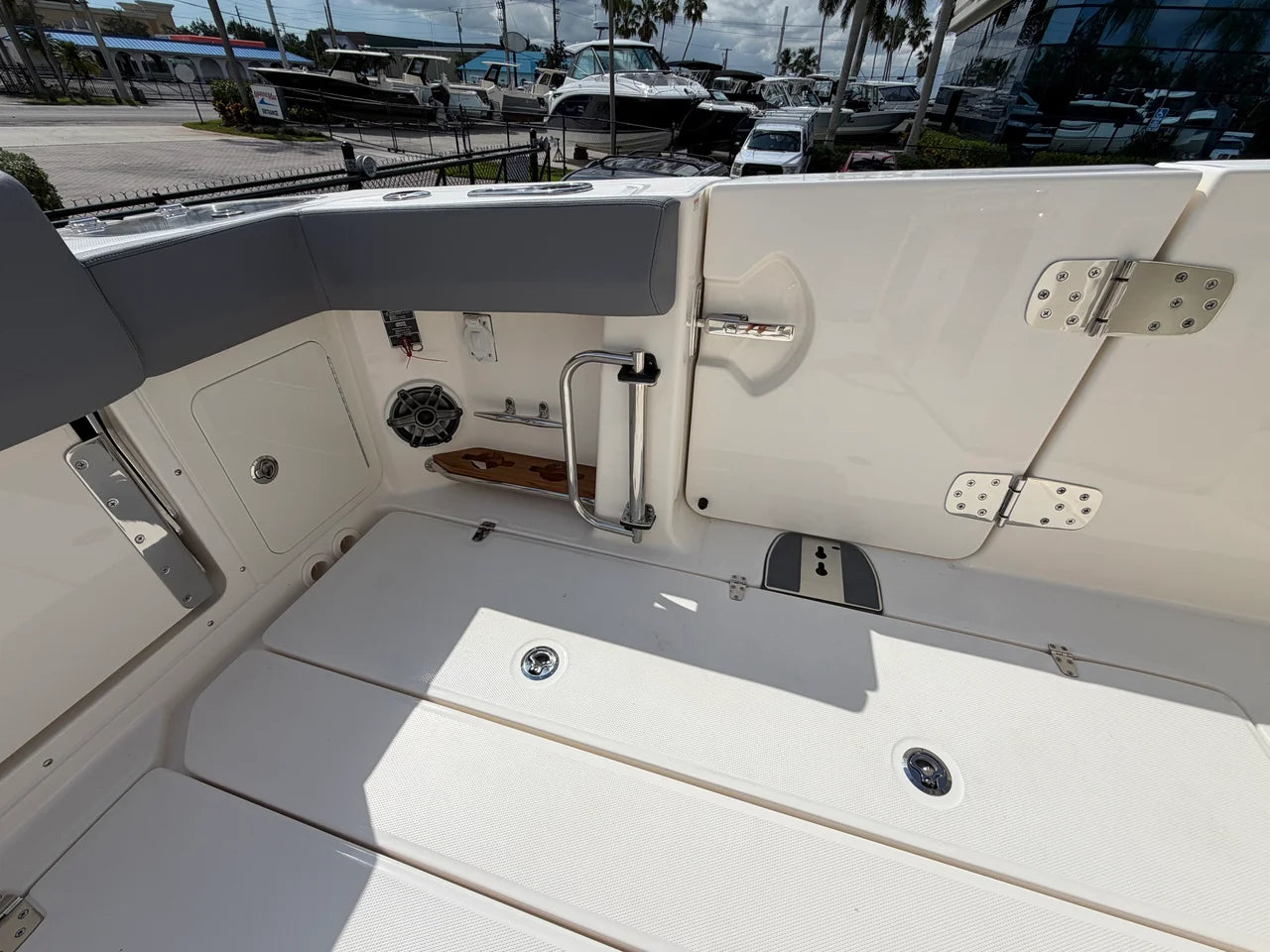 2026 Boston Whaler 420 Outrage 42.0 feet, Stuart, Florida #24
