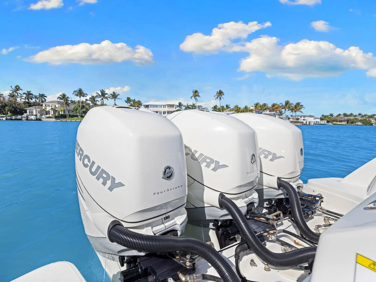 2014 Boston Whaler 350 OUTRAGE 35.0 feet, Naples, Florida #51