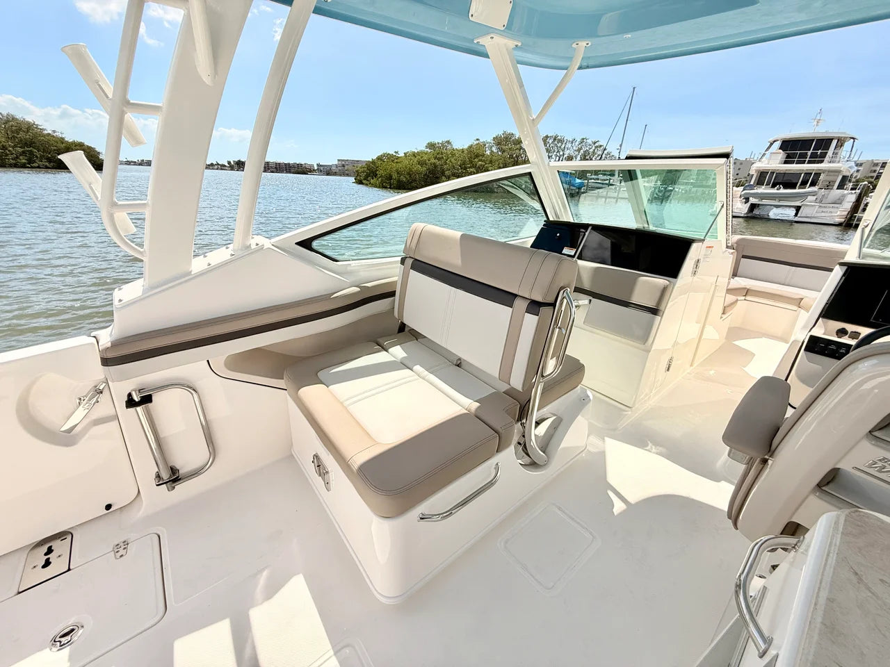 2026 Boston Whaler 280 Vantage 28.0 feet, St Petersburg, FL #37