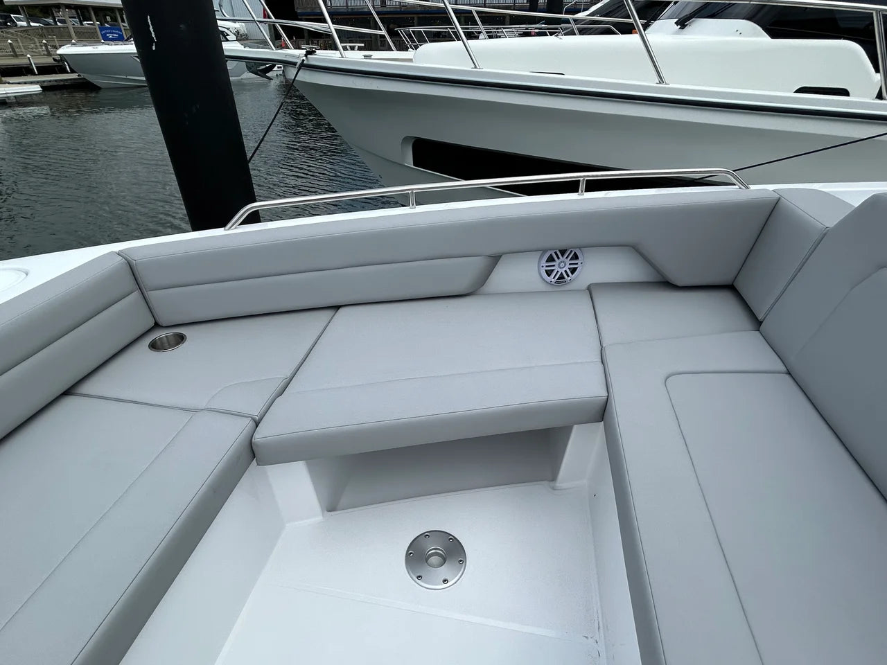 2026 Cruisers Yachts 38 VTR EC 38.0 feet, Pensacola, Florida #30