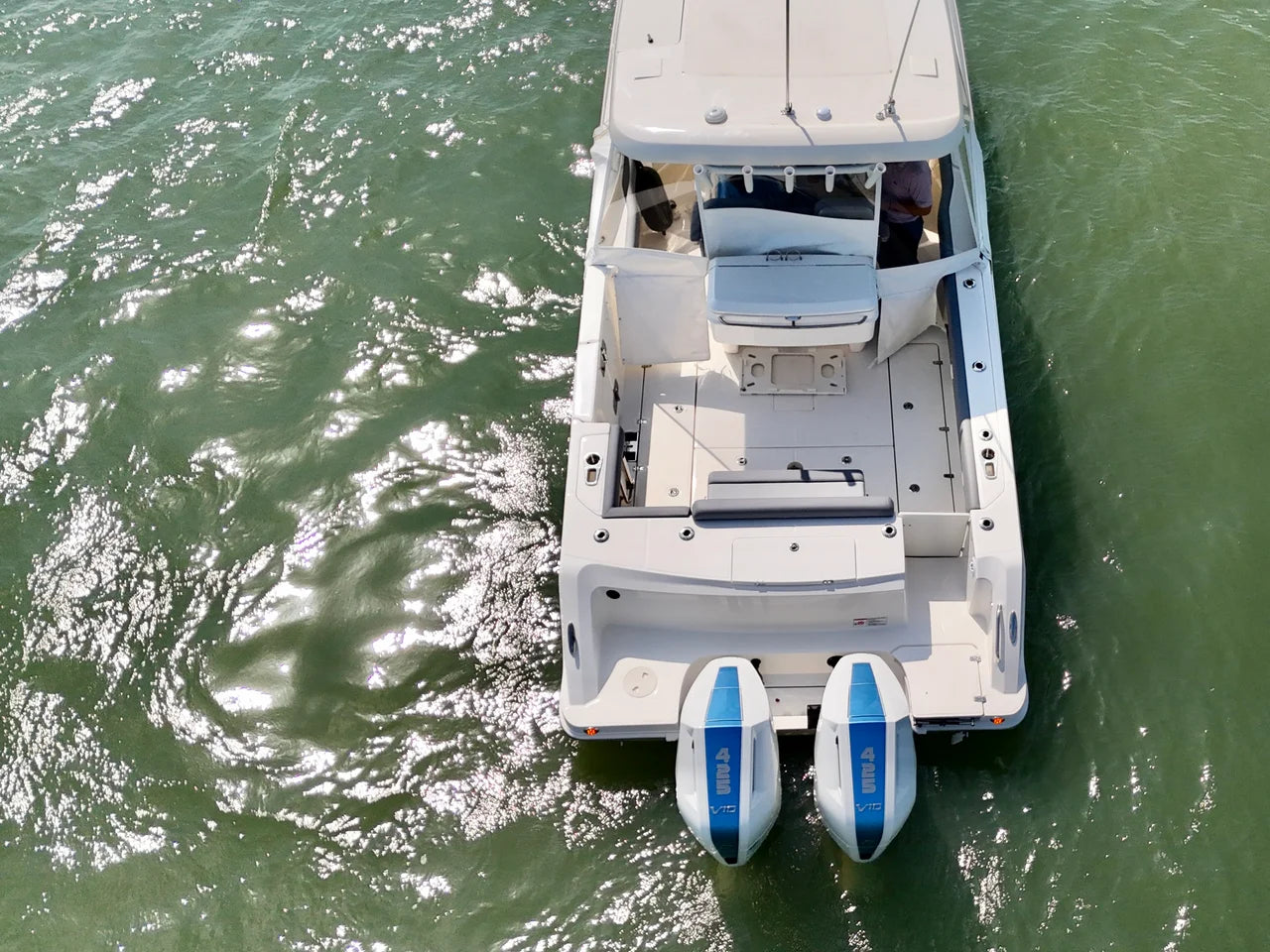 2026 Boston Whaler 330 Outrage 33.0 feet, St Petersburg, FL #17