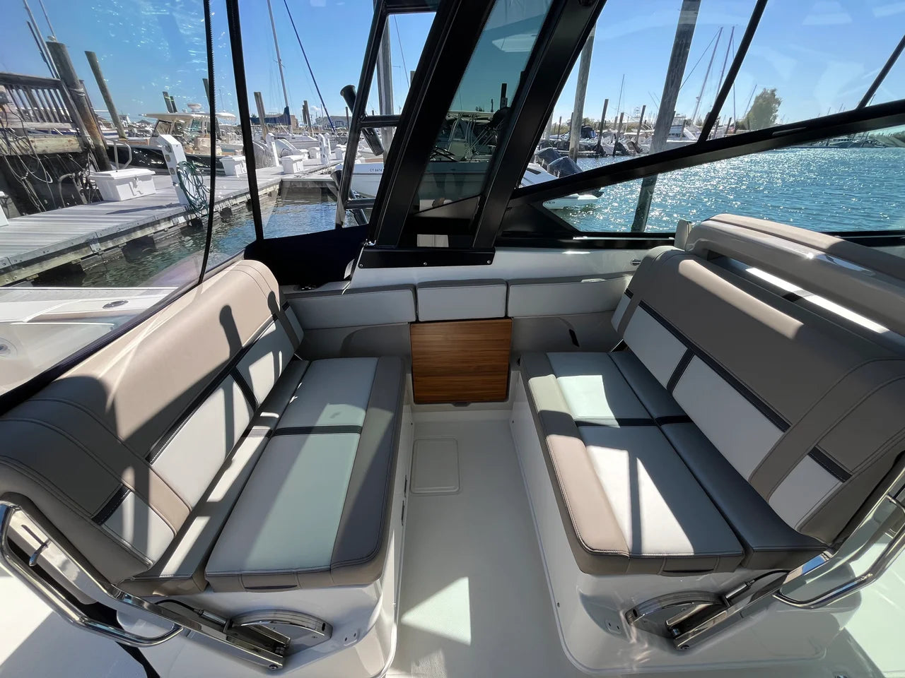 2025 Boston Whaler 330 Vantage 33.0 feet, Wakefield, RI #15