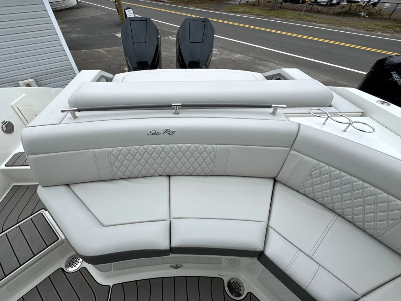 2026 Sea Ray SLX 310 Outboard 31.0 feet, Huntington, NY #18