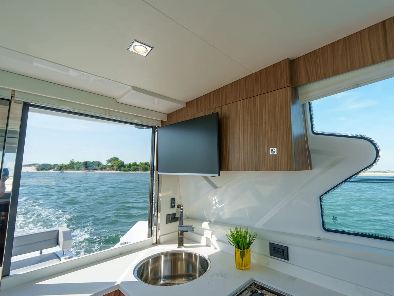 2026 Cruisers Yachts 42 Cantius 42.0 feet, Wrightsville Beach, North Carolina #41