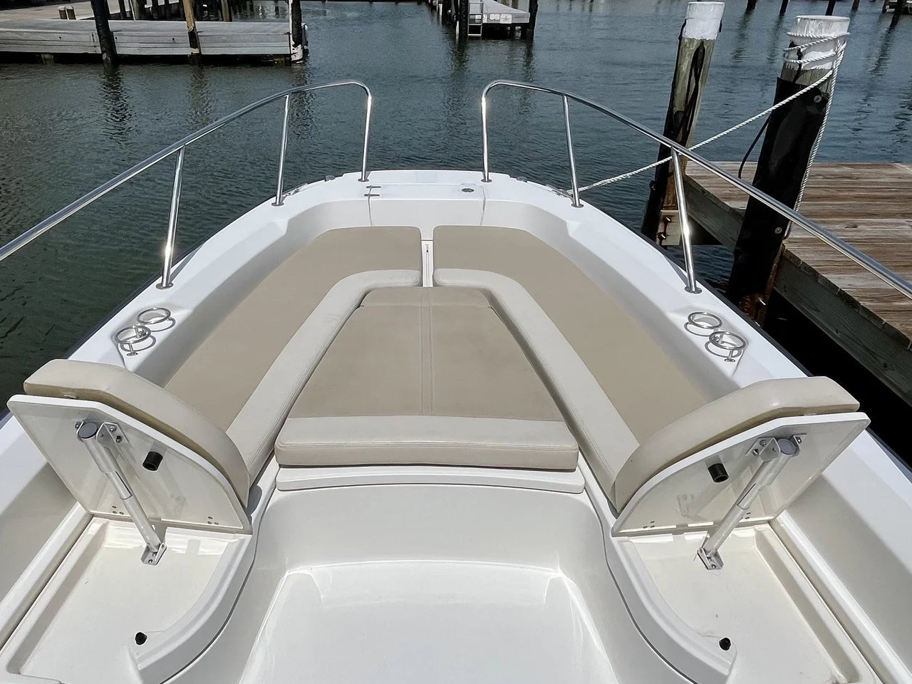 2017 Boston Whaler 240 DAUNTLESS 23.0 feet, Venice, Florida #10
