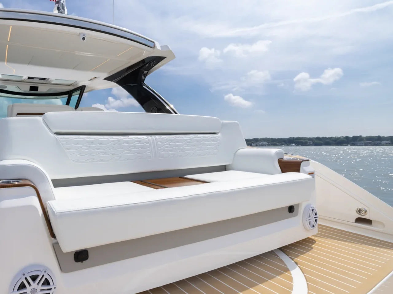 2026 Tiara Yachts 39 LS 39.0 feet, Inuvik, Northwest Territories #6