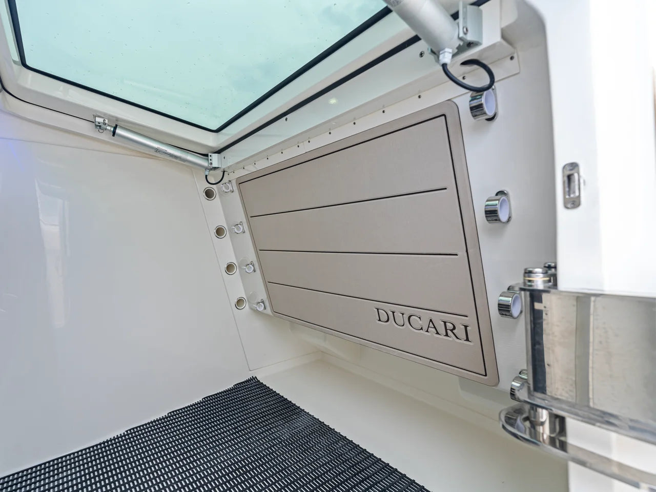 2027 Ducari 37 XIV 37.0 feet, Jupiter, Florida #21