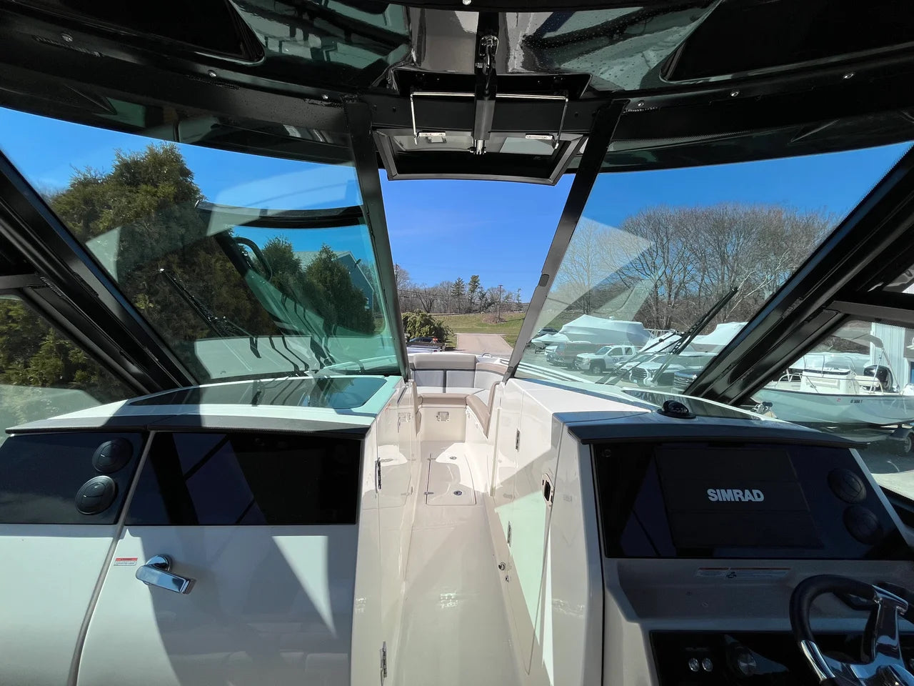 2026 Boston Whaler 330 Vantage 33.0 feet, Wakefield, RI #24