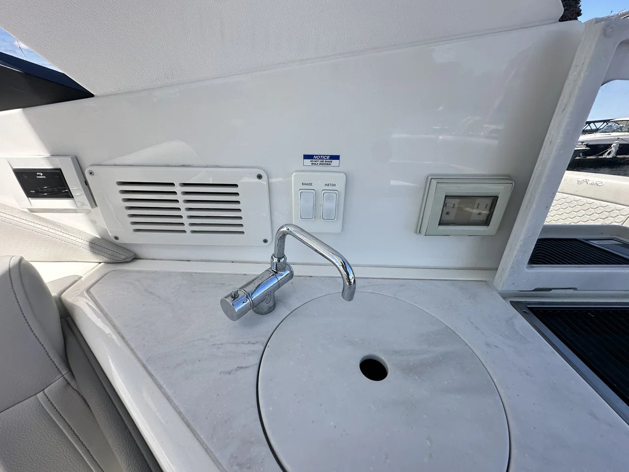 2023 Sea Ray 320 SUNDANCER OB 32.0 feet, Kittery, ME #18