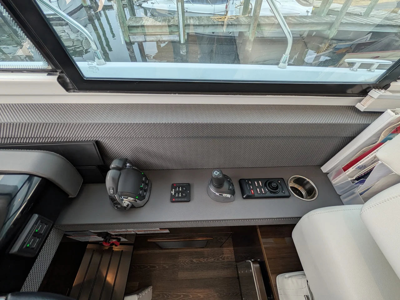 2022 Cruisers Yachts 54 Cantius 54.0 feet, Grasonville, MD #21