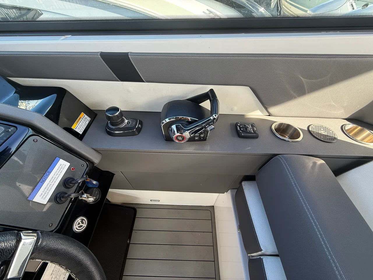 2022 Cruisers Yachts 34 GLS Outboard 34.0 feet, Miami, FL #17