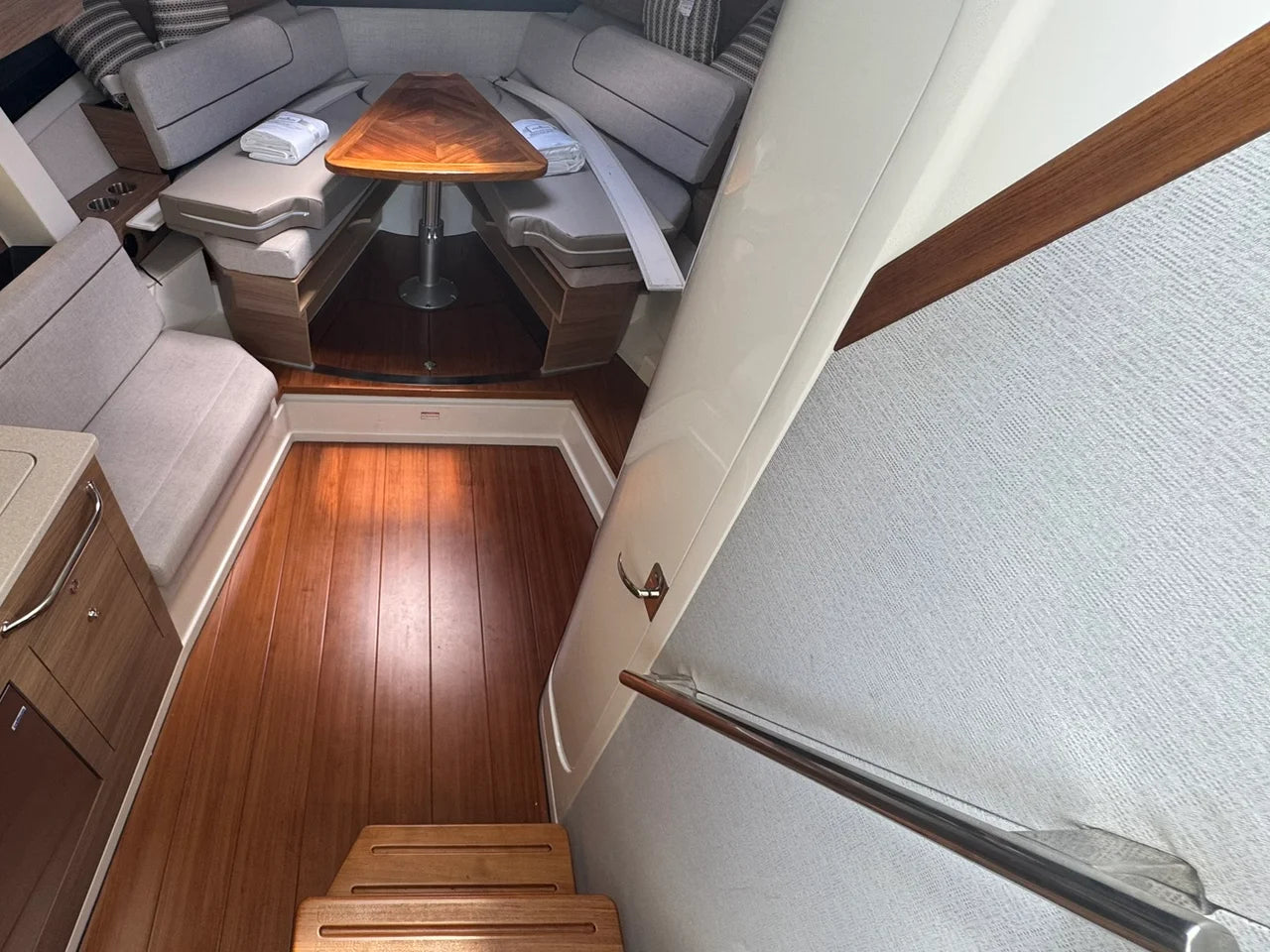 2025 Boston Whaler 365 Conquest 36.0 feet, Naples, Florida #48