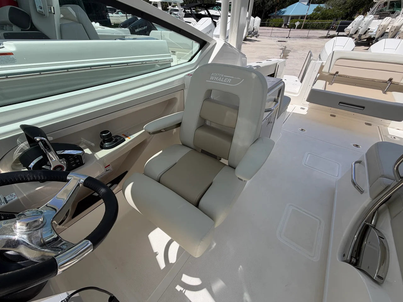 2027 Boston Whaler 280 Vantage 28.0 feet, Stuart, Florida #33