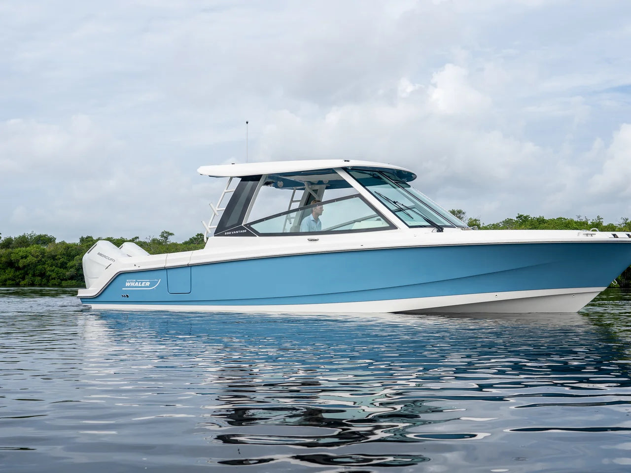 2027 Boston Whaler 330 Vantage 33.0 feet, Fort Myers, FL #1