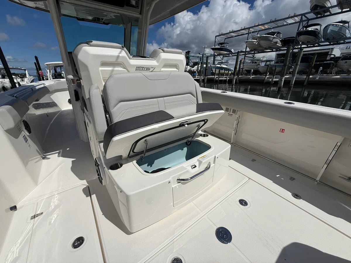 2026 Boston Whaler 330 Outrage 33.0 feet, Sarasota, FL #26