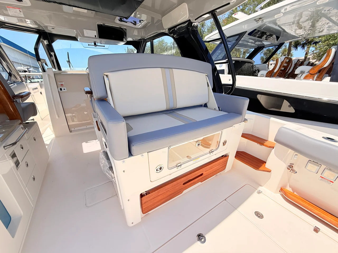 2026 Boston Whaler 380 Realm 38.0 feet, St Petersburg, FL #34