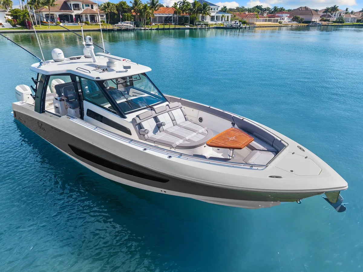 2023 Boston Whaler 420 OUTRAGE 42.0 feet, Naples, Florida #7