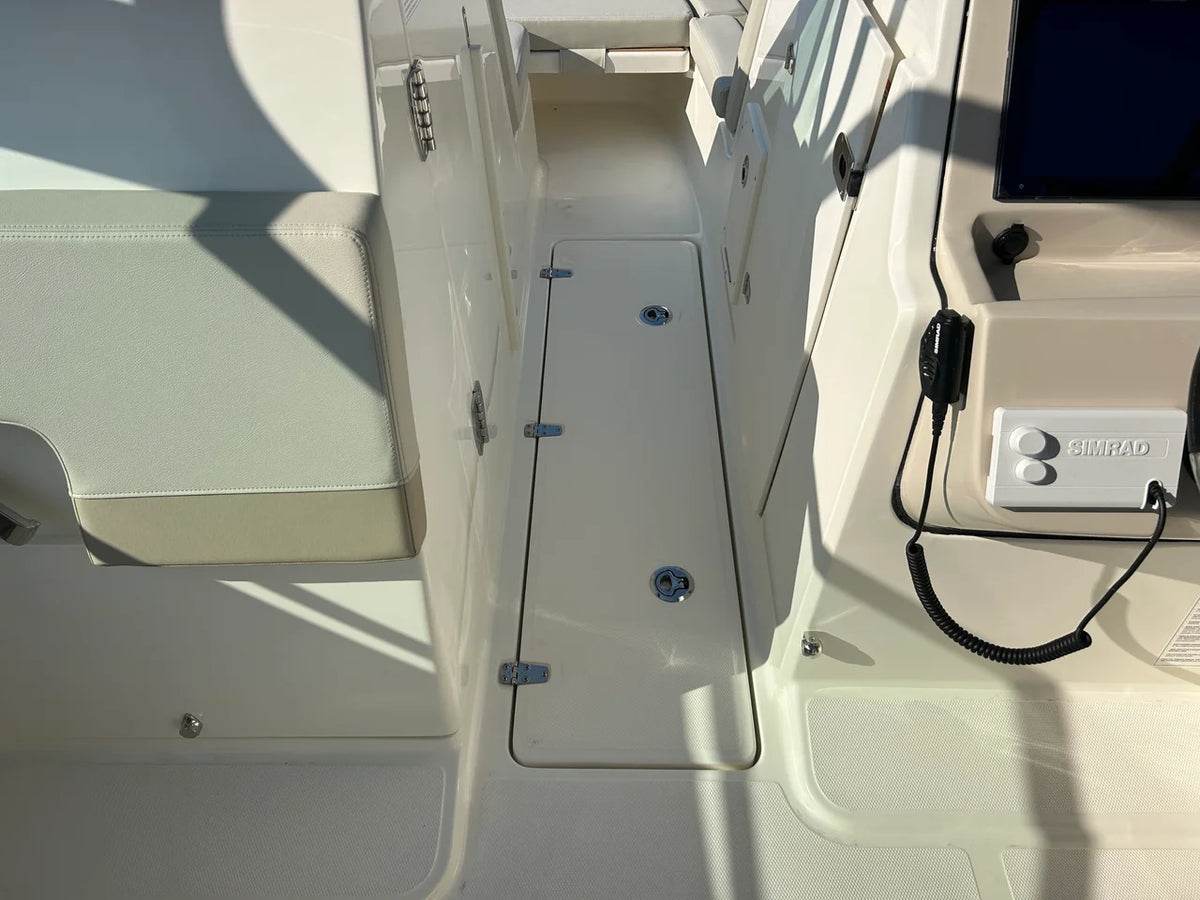 2027 Boston Whaler 240 Vantage 24.0 feet, Pensacola, Florida #19