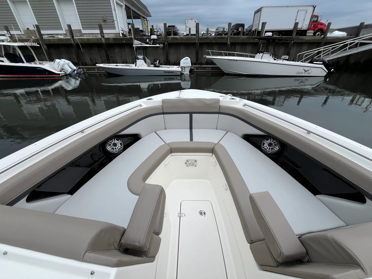 2026 Boston Whaler 330 Vantage 33.0 feet, Norwalk, Connecticut #42