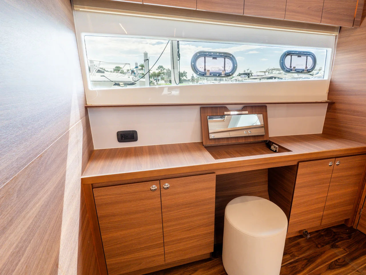 2023 Aquila 54 YACHT 54.0 feet, St Petersburg, FL #18