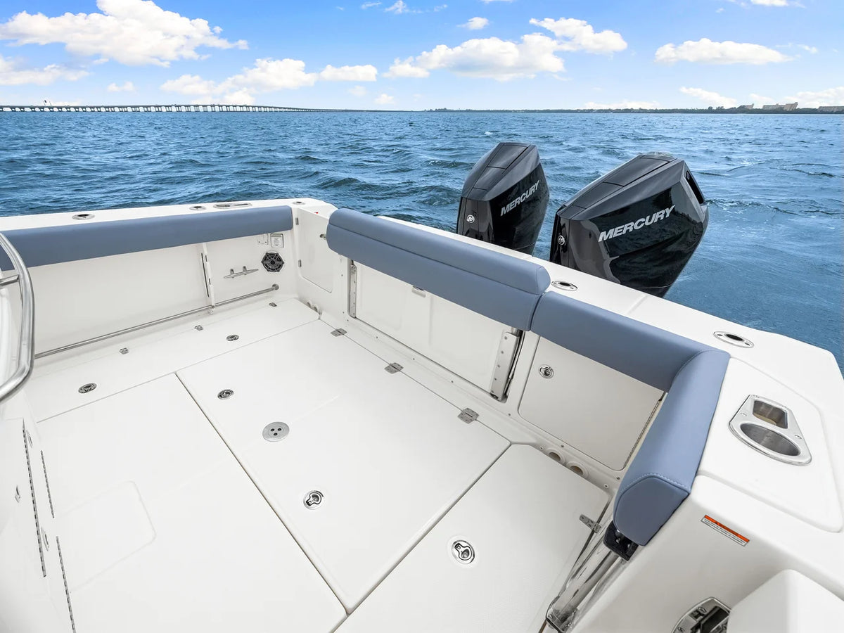 2026 Boston Whaler 330 Outrage 33.0 feet, Clearwater, Florida #47