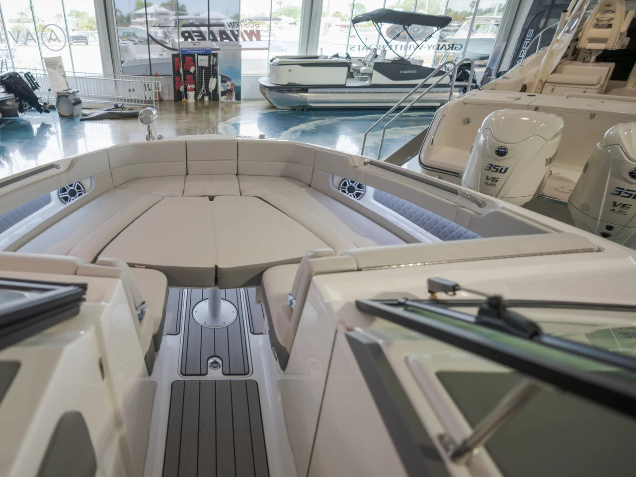 2026 Sea Ray SLX 310 Outboard 31.0 feet, Panama City, FL #12