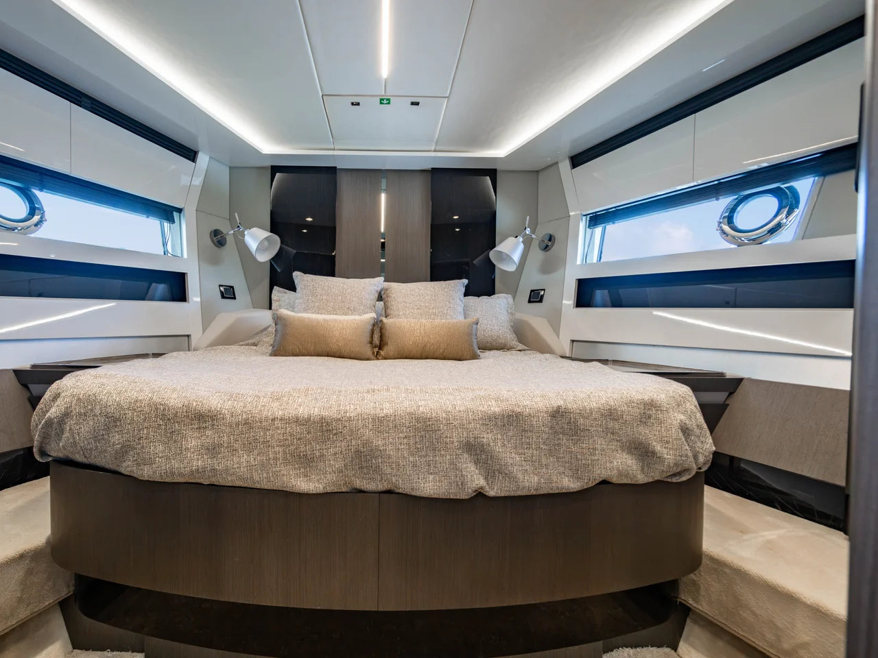 2019 Azimut S7 70.0 feet, West Palm Beach, FL #127