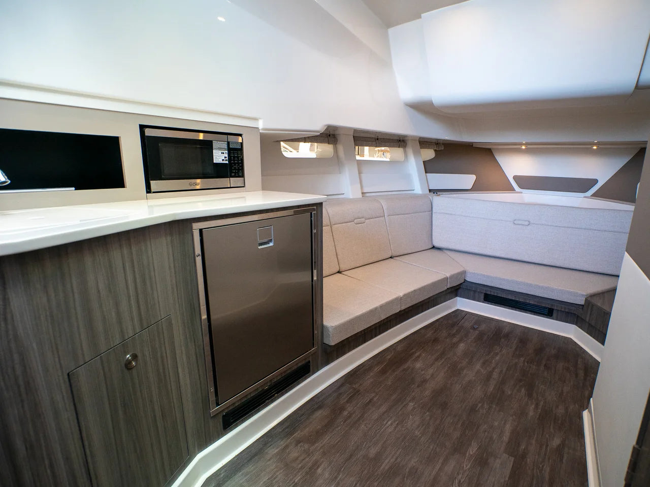 2026 Sea Ray Sundancer 370 Outboard 37.0 feet, Fort Myers, FL #15