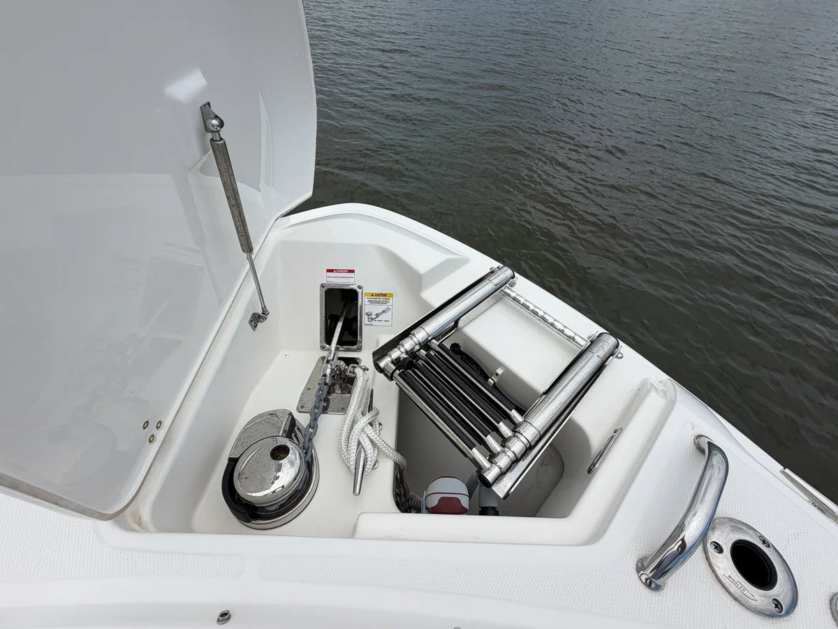 2026 Boston Whaler 330 Vantage 33.0 feet, Charleston, SC #56