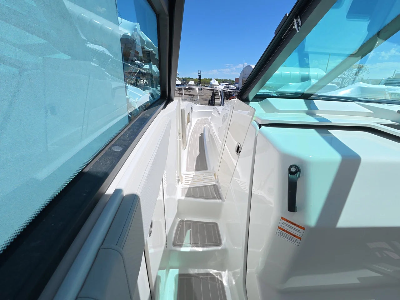 2026 Sea Ray Sundancer 320 Outboard 32.0 feet, Norwalk, Connecticut #33