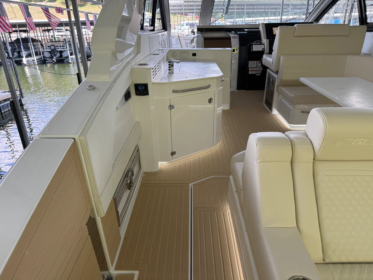 2027 Cruisers Yachts 42 GLS 42.0 feet, Lake Ozark, MO #14