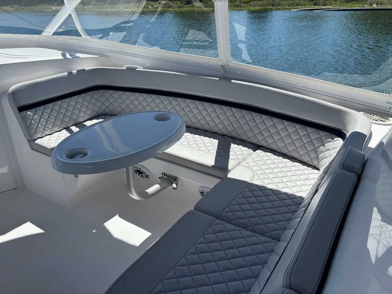 2021 Intrepid 409 Valor 40.0 feet, Cutchogue, NY #6
