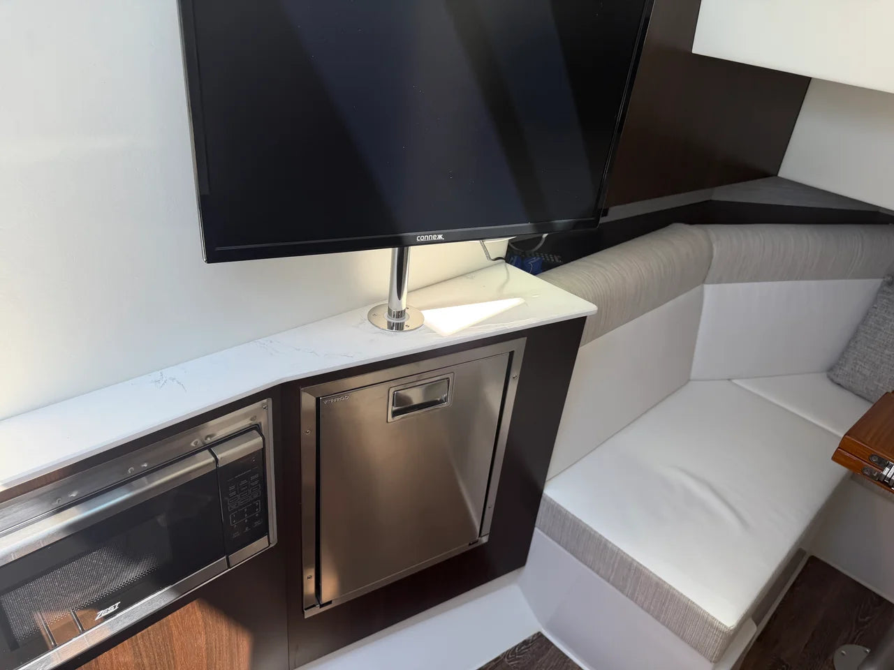 2024 Cruisers Yachts 38 GLS 38.0 feet, Excelsior, Minnesota #40
