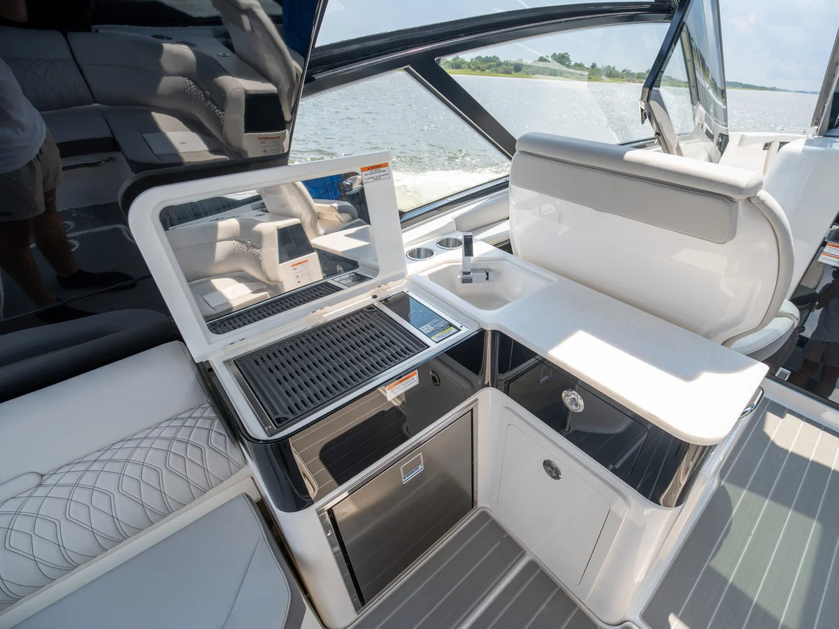 2026 Sea Ray Sundancer 370 Outboard 37.0 feet, Wrightsville Beach, North Carolina #15