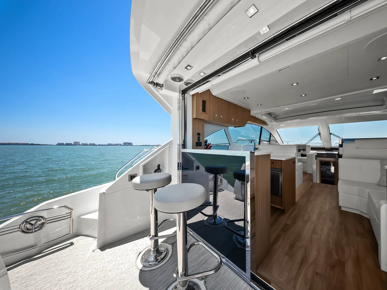 2025 Cruisers Yachts 50 Cantius 50.0 feet, St. Petersburg, Florida #25