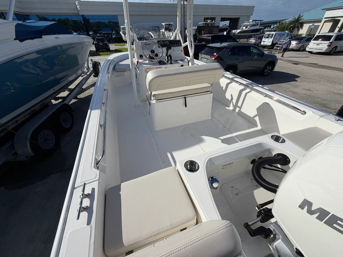 2027 Boston Whaler 190 Montauk 19.0 feet, Stuart, Florida #7