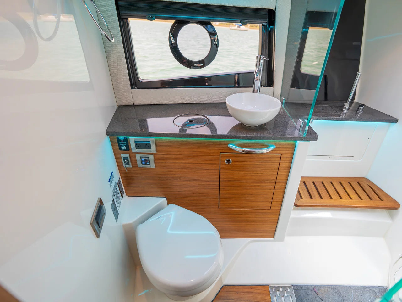 2026 Boston Whaler 405 Conquest 40.0 feet, Wrightsville Beach, North Carolina #38