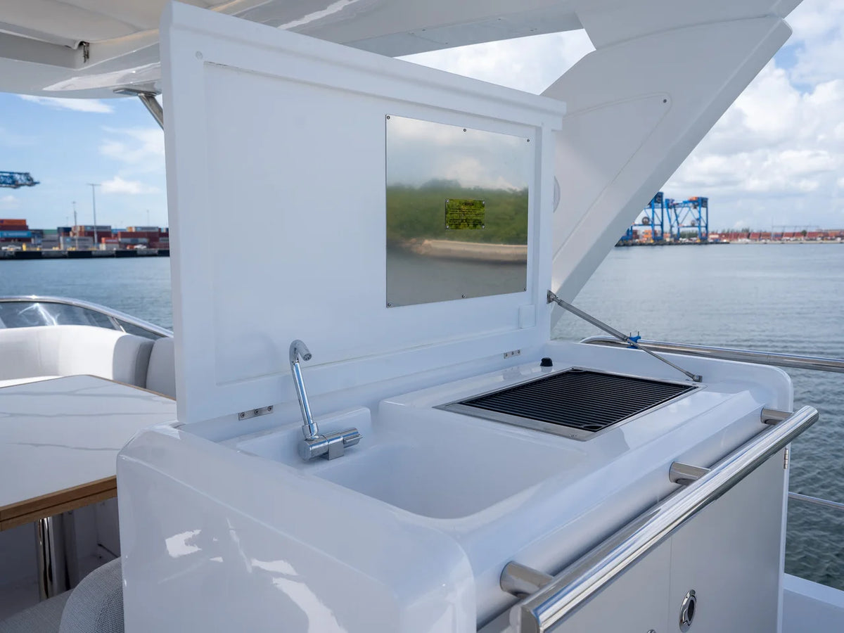 2025 Azimut FLY 50 52.0 feet, Miami, FL #48